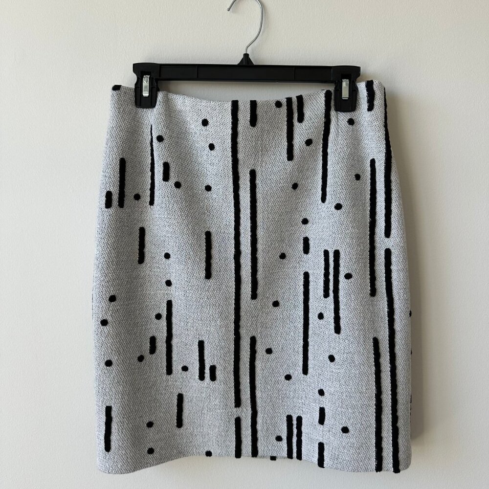 AKRIS PUNTO (NEW) Grey and Black Skirt - Size 6